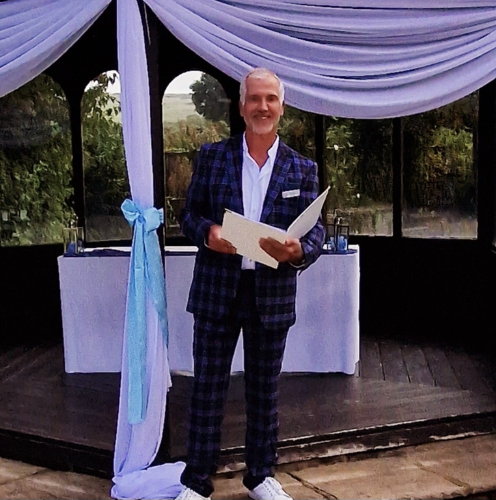 Mark Inscoe Celebrant outdoor ceremony Deans Place in Alfriston